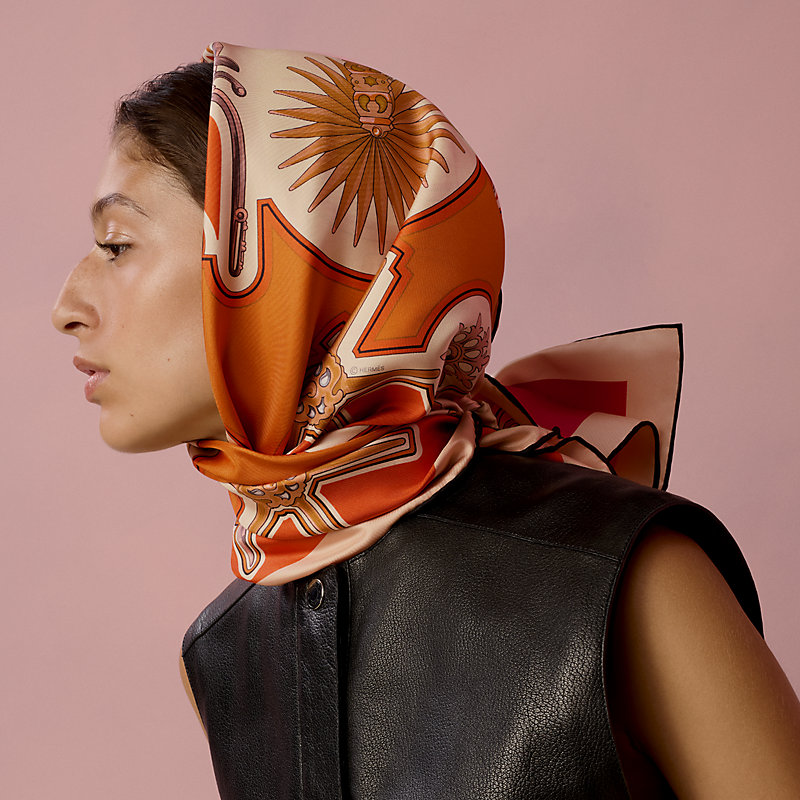 Les Eperons double face scarf 90 | Hermès Finland